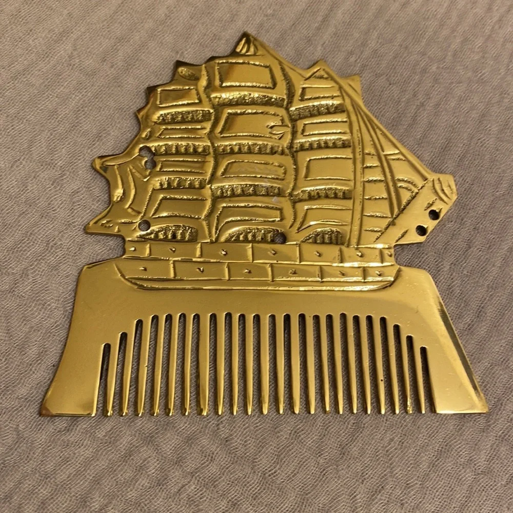 SIREN SONG Brass Gold Ship Design Comb